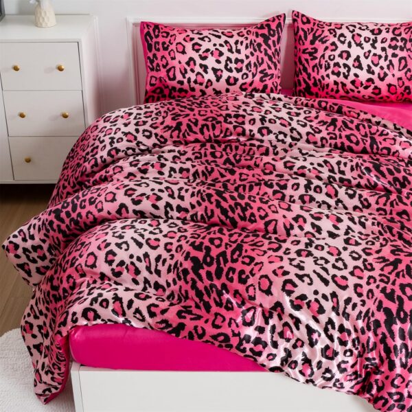 Leopard Print Sateen Comforter: Silky-Smooth Touch; Sensual and Luxurious Ultra-Soft Microfiber Bedding Set (5-Piece Set); Lightweight and Breathable
